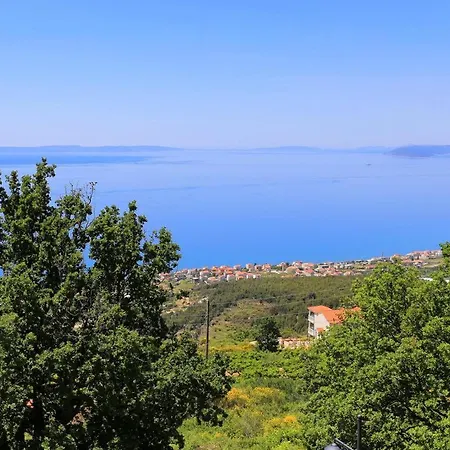 5225a Apartamento Podstrana