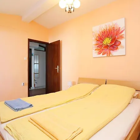 5225a Podstrana